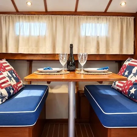 Domus Boat Experience